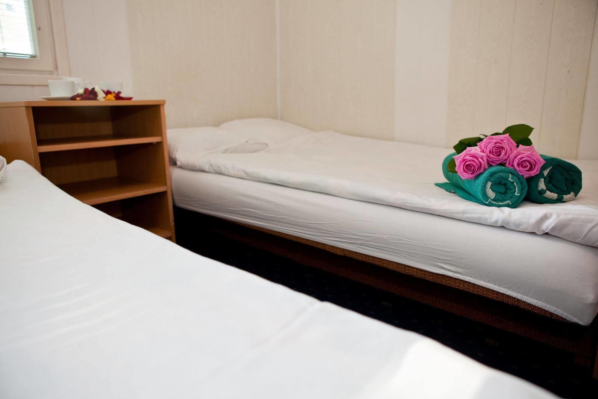 Hotel Ow Gromada Pod Bukami Miedzyzdroje Esterno foto